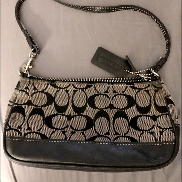 COPY - COPY - Coach going out purse - Picture 1 of 1